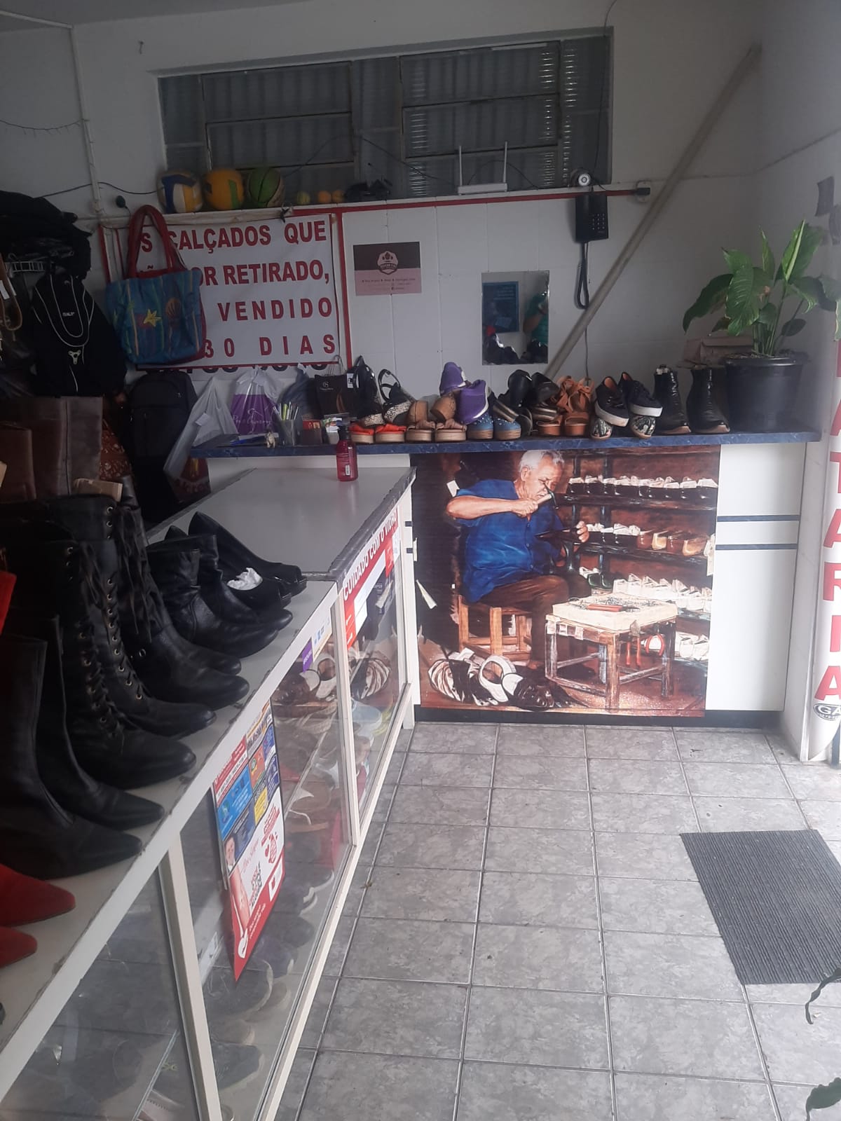 Visão lateral da sapataria